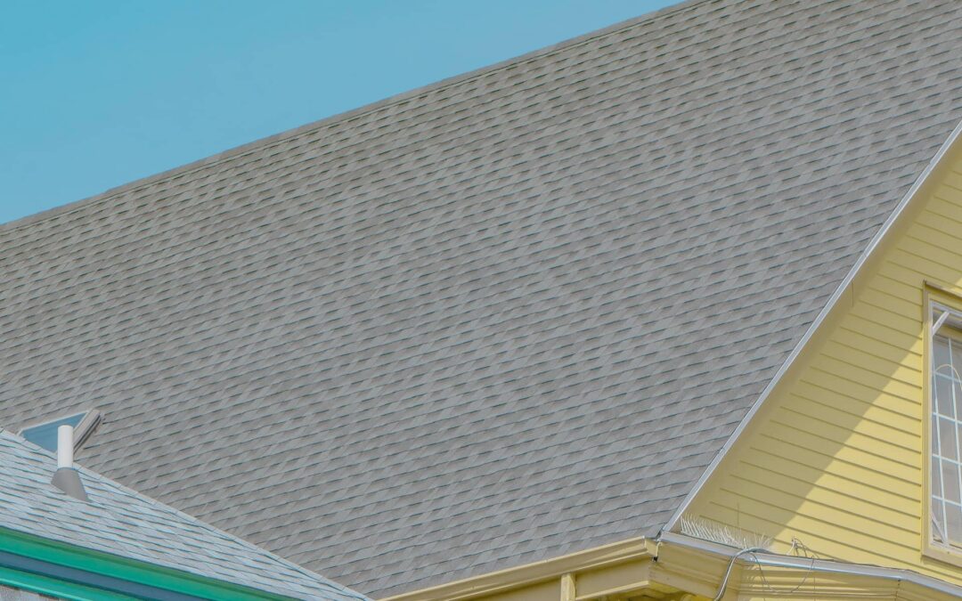 Les avantages des toitures en bardeaux d’asphalte